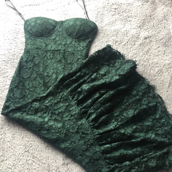 Lulu's Dresses & Skirts - Lulus Dark Green Lace Dress